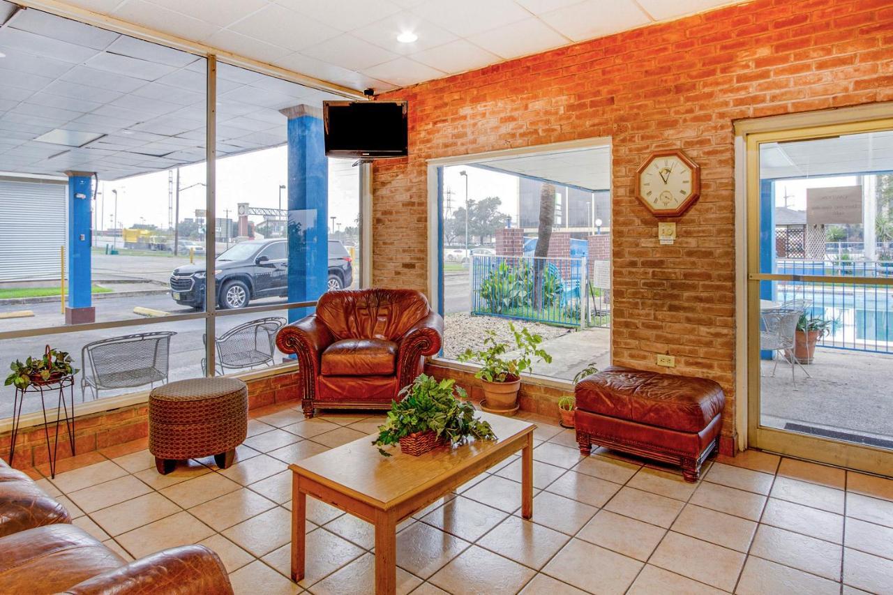 Americas Best Value Inn San Antonio Airport South Exteriör bild