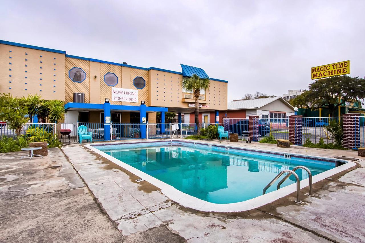 Americas Best Value Inn San Antonio Airport South Exteriör bild