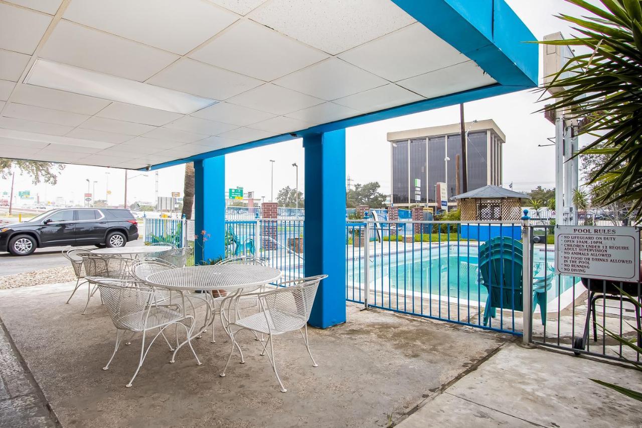 Americas Best Value Inn San Antonio Airport South Exteriör bild